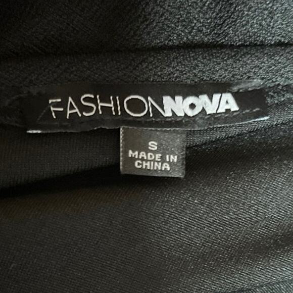 Fashion Nova Black Sleeveless Cut-out Halter Mock Neck Cami Tank Bodysuit Top S - Picture 3 of 4